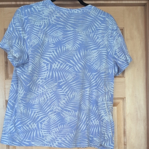Blue Boxy Short Sleeve Tee with Tropical Print - Picture 5 of 5
